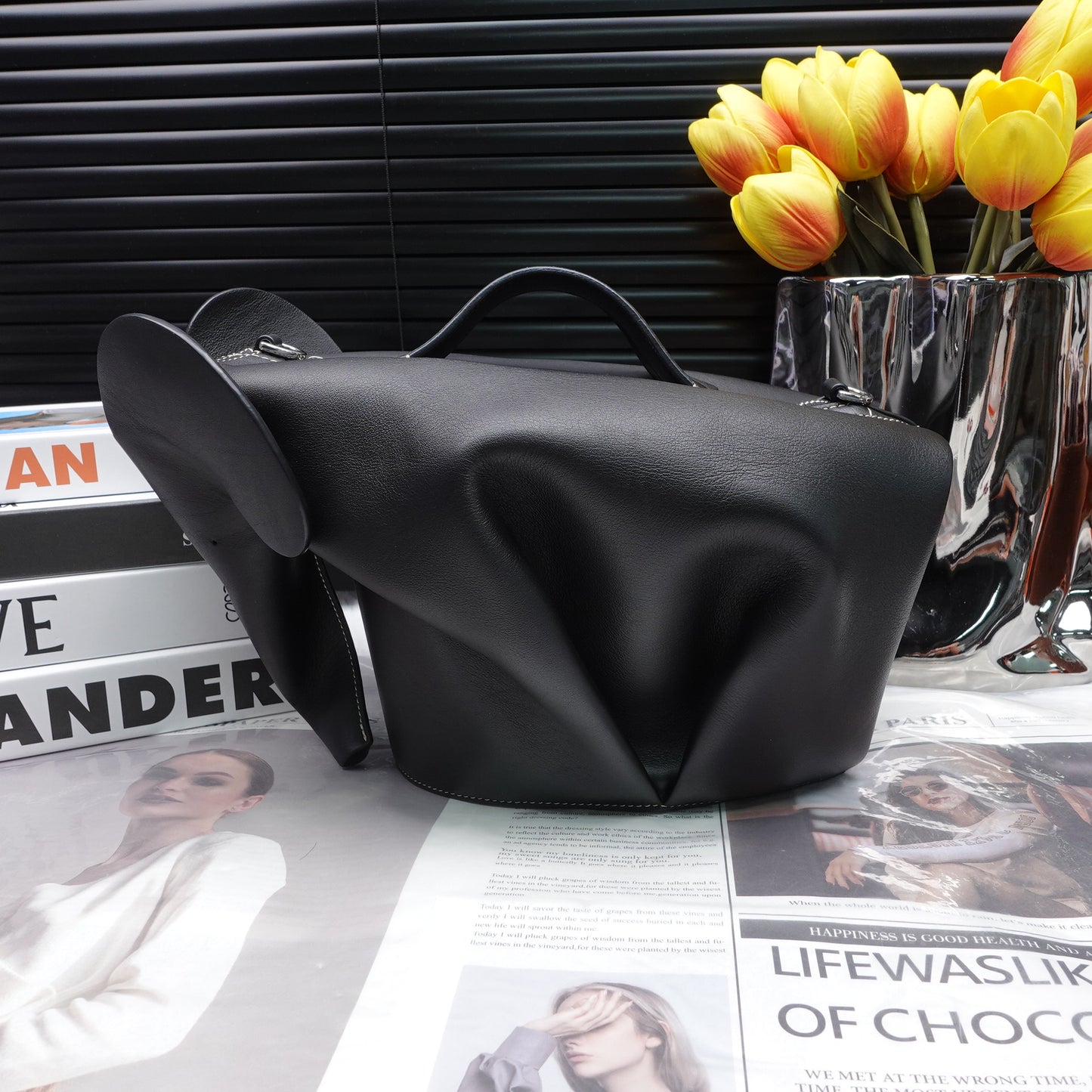 Pre-owned Loewe Elephant Black Calfskin Shoulder Bag