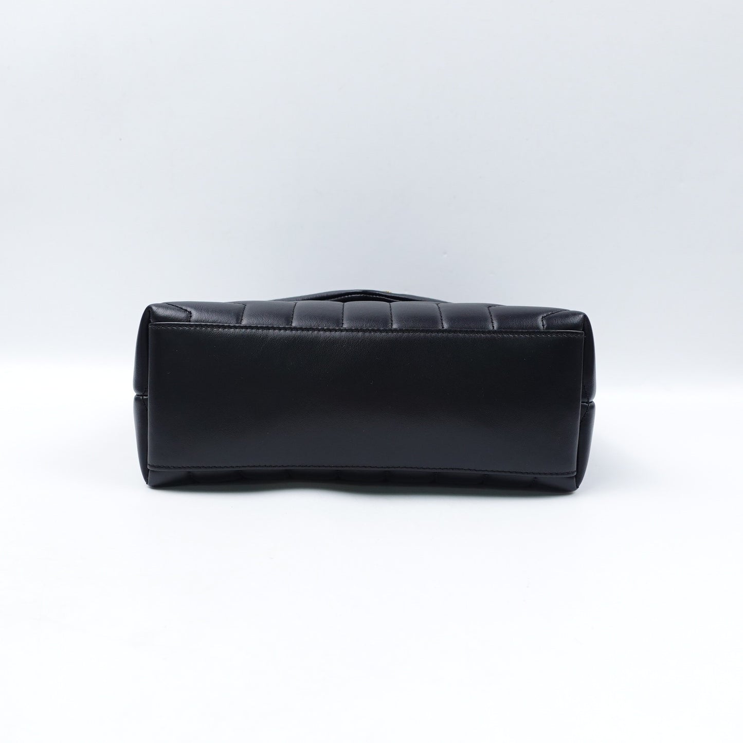 Pre-owned Yves Saint Laurent Loulou Black Calfskin Shoulder Bag