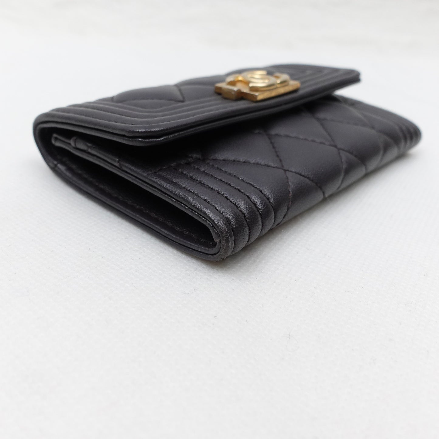 Pre-Owned Chanel Leboy Coffee Lambskin Card Holder