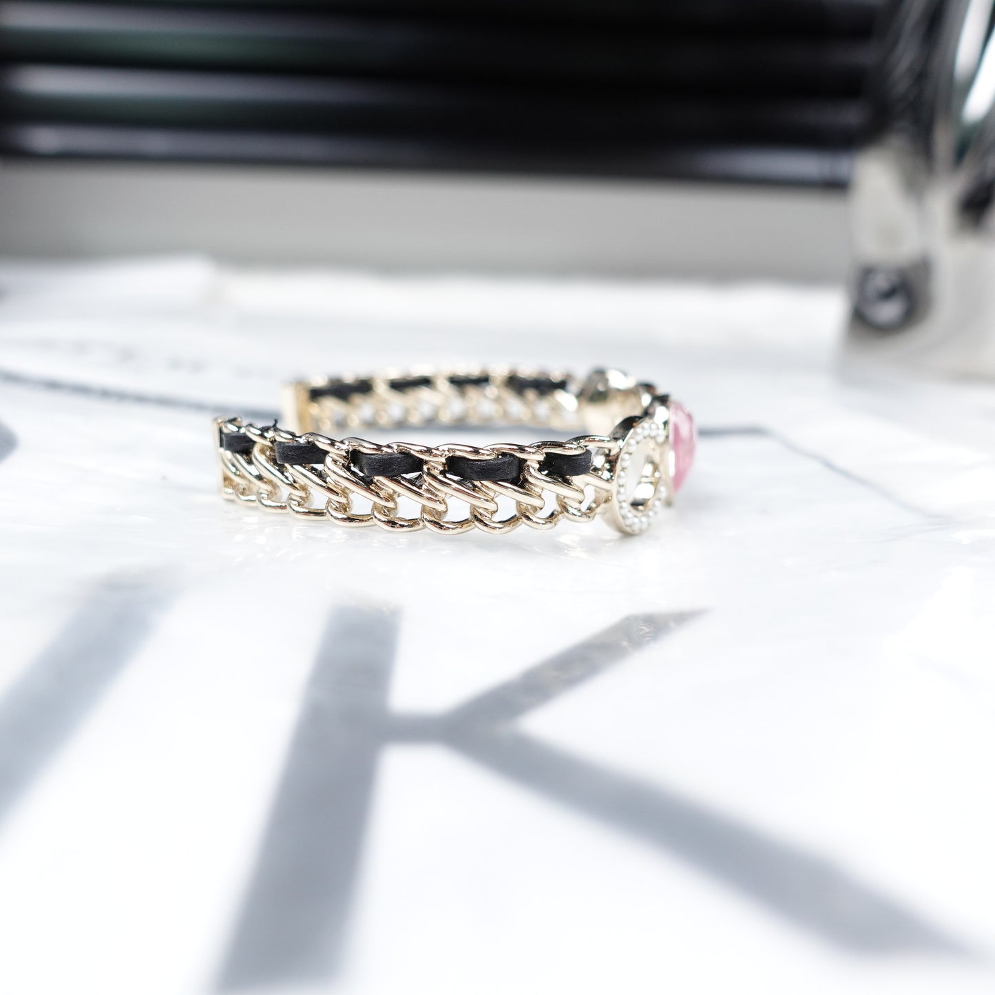 Pre-Owned Chanel Gold Tone Crystal Black&Pink Bracelet