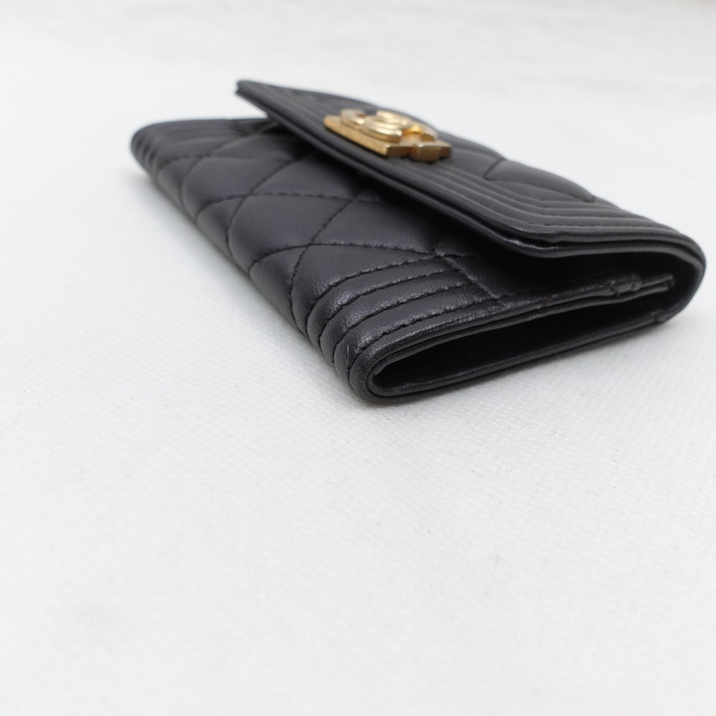 Pre-Owned Chanel Leboy Coffee Lambskin Card Holder