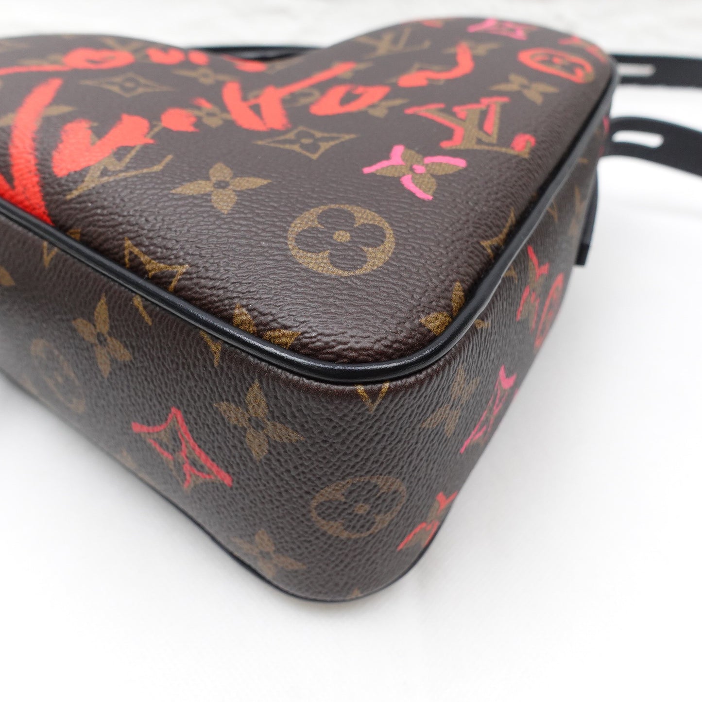 Pre-owned Louis Vuitton Game On Coeur Brown&Red Coated Canvas Shoulder Bag