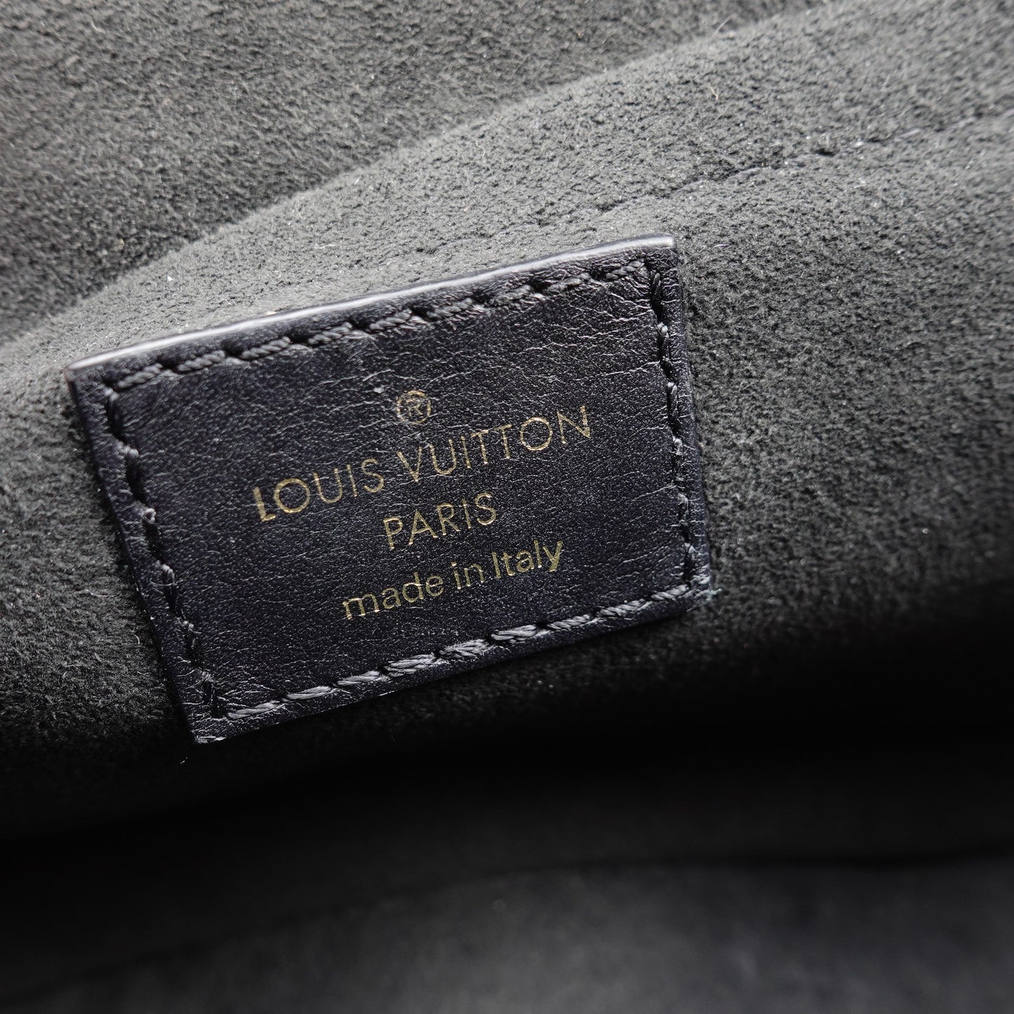 Pre-owned Louis Vuitton New Wave Black Calfskin Shoulder Bag