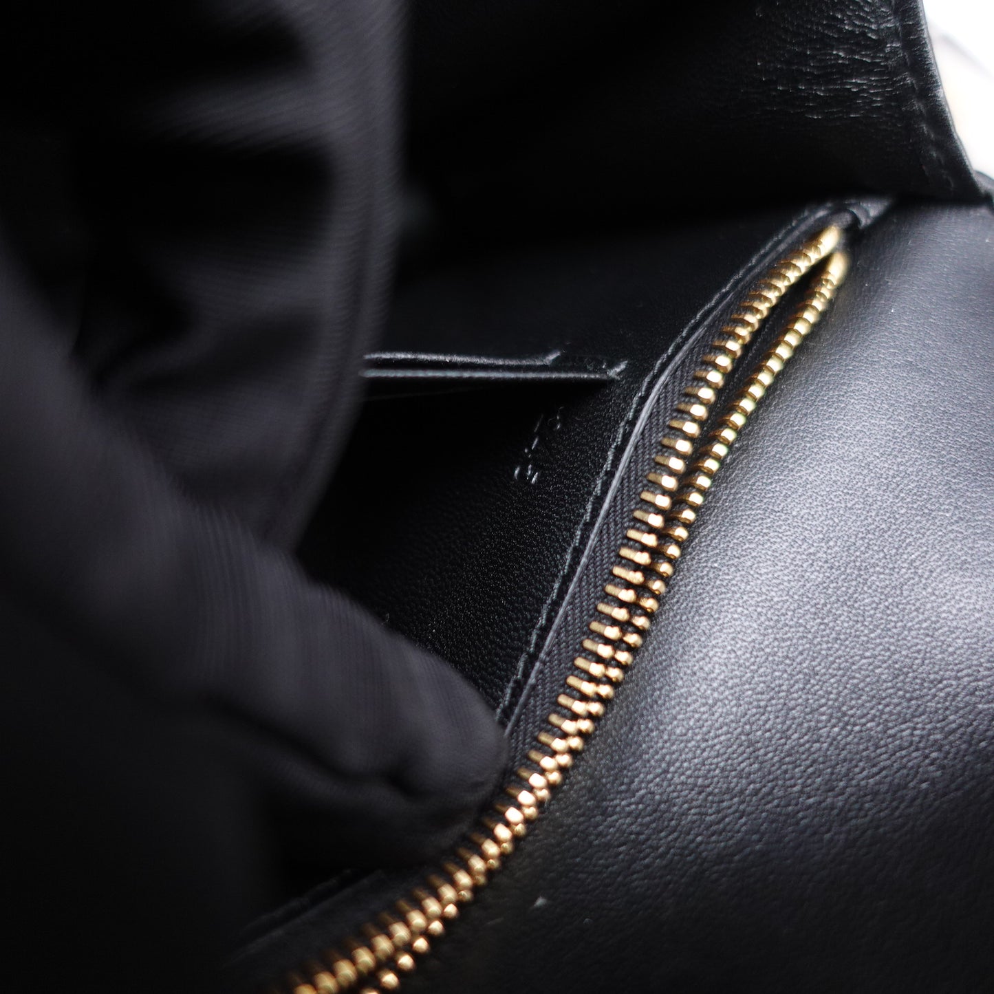 Pre-Owned Miu Miu Black Calfskin Shoulder Bag