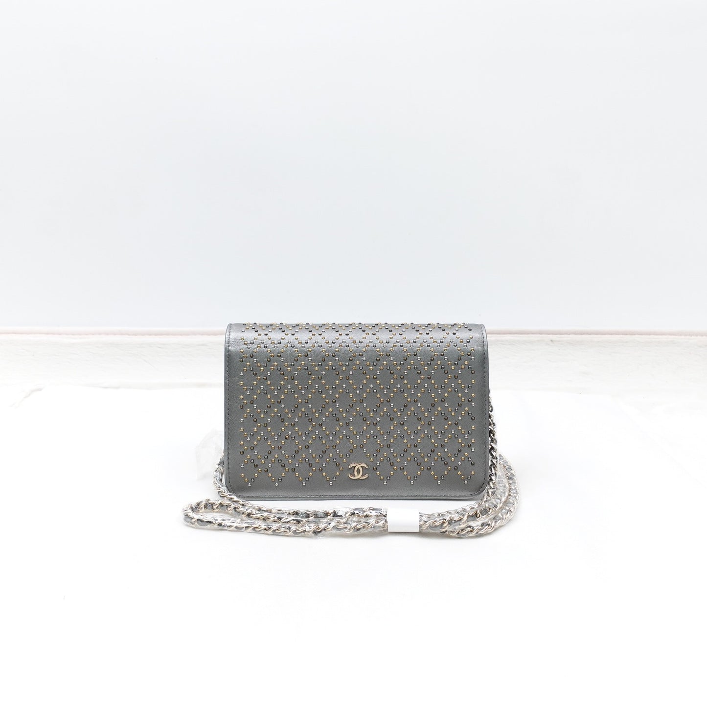 Pre-owned Chanel Gray Sheepskin Shoulder Bag T10285226