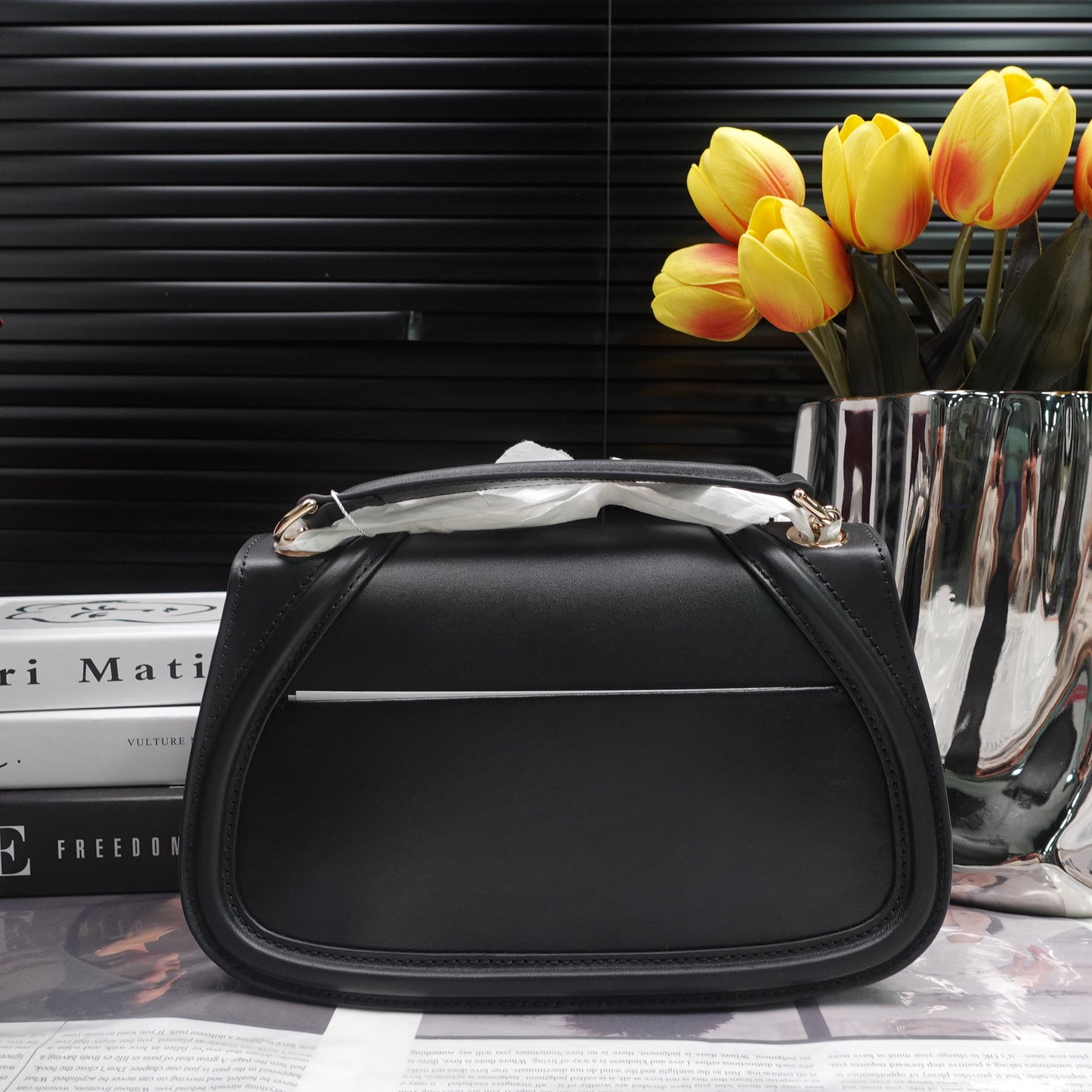 Pre-Owned Gucci Blondie Black Calfskin Shoulder Bag