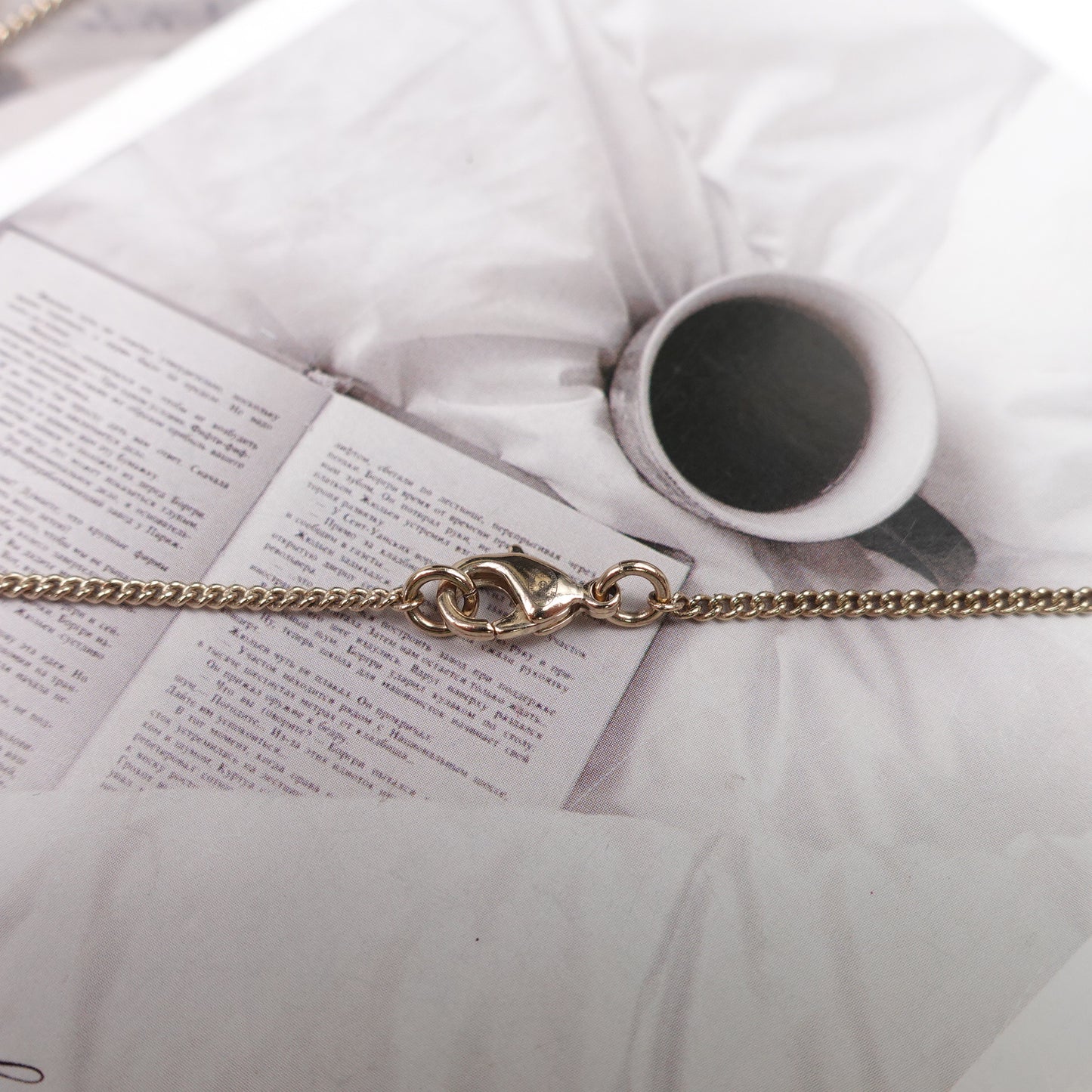 Pre-Owned Chanel Gold Tone Lambskin&Gold Round CC Necklace