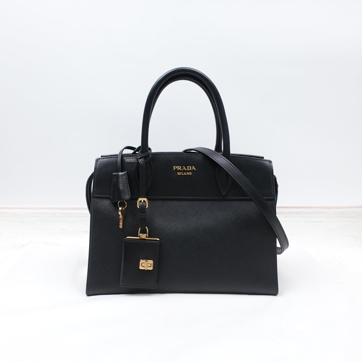 Pre-owned Prada Saffiano Black Calfskin Shoulder Bag