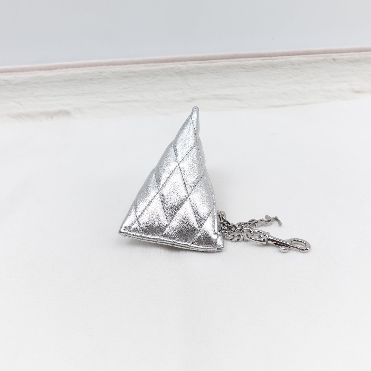 Pre-owned Saint Laurent Champaign Silver Lambskin Coin Purse
