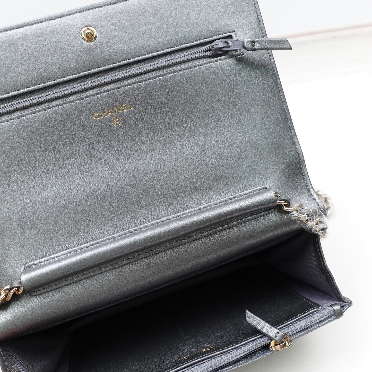 Pre-owned Chanel Gray Sheepskin Shoulder Bag T10285226