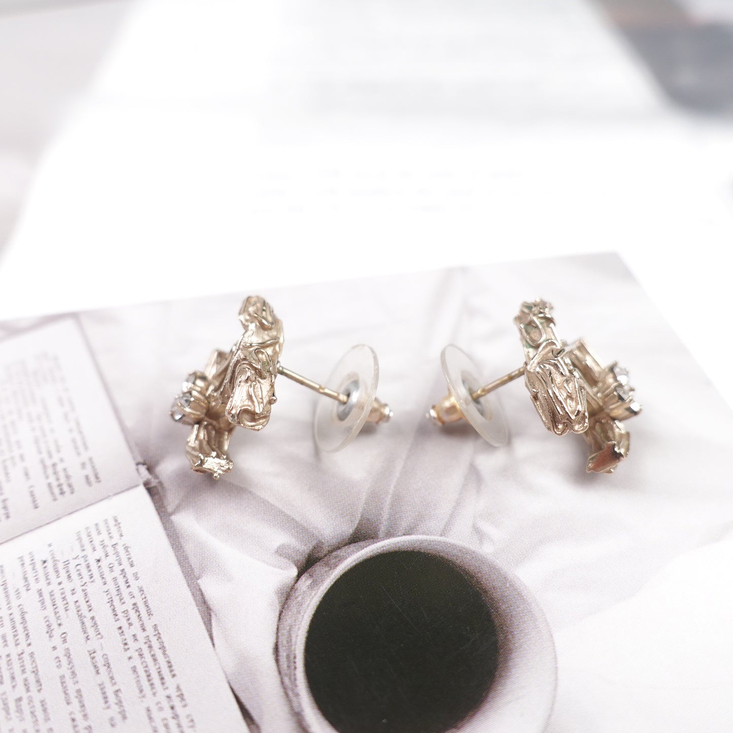 Pre-owned Chanel Champaign Gold Metal Earrings