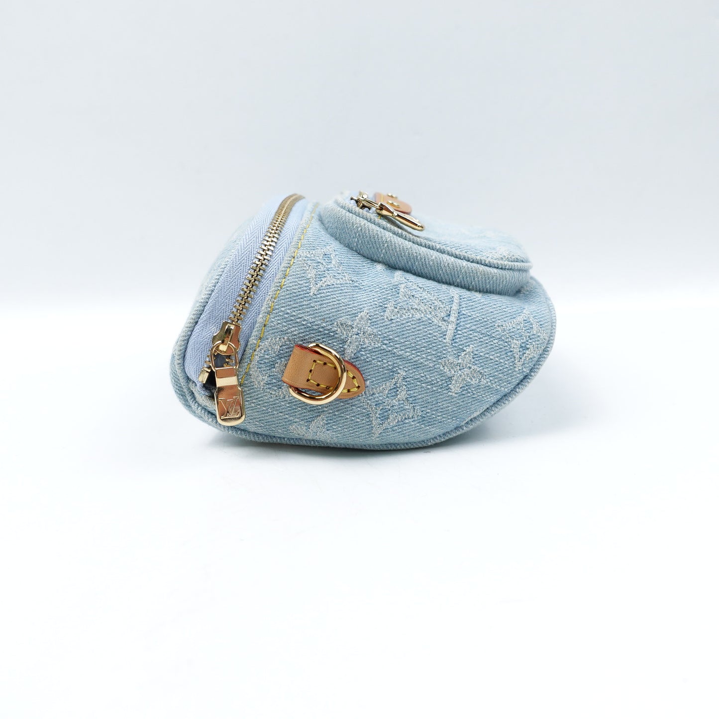 Pre-Owned Louis Vuitton Denim Blue Canvas Bumbag