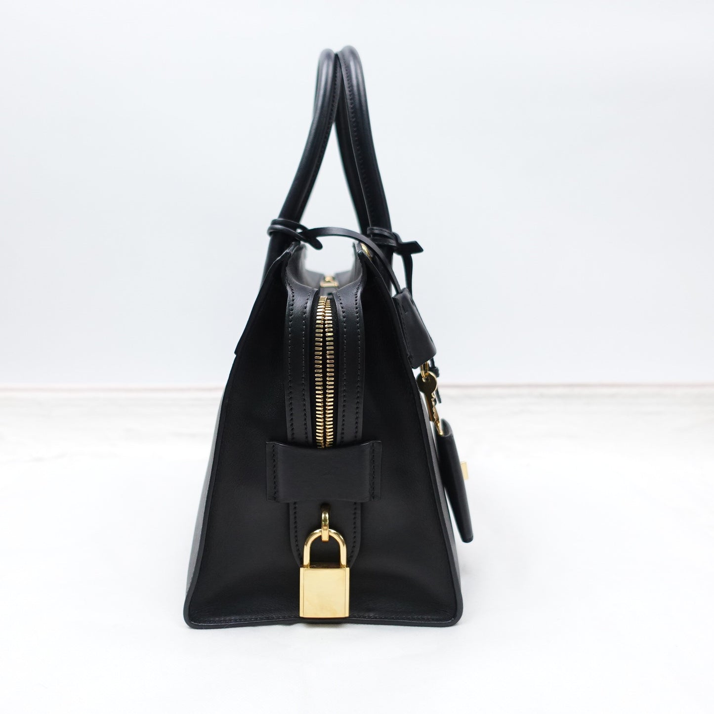 Pre-owned Prada Saffiano Black Calfskin Shoulder Bag