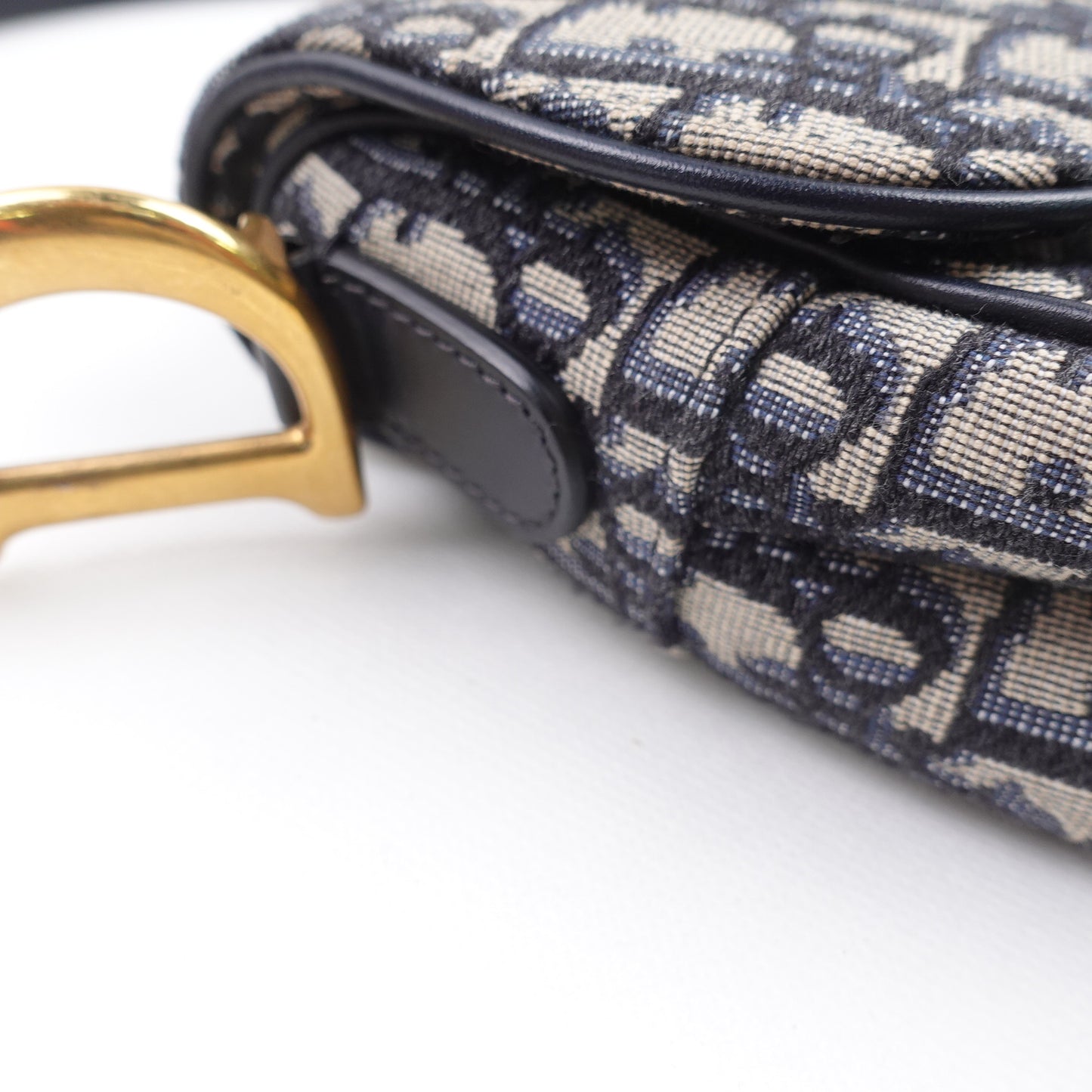 Pre-Owned Christian Dior Saddle Medium Oblique Canvas Shoulder Bag