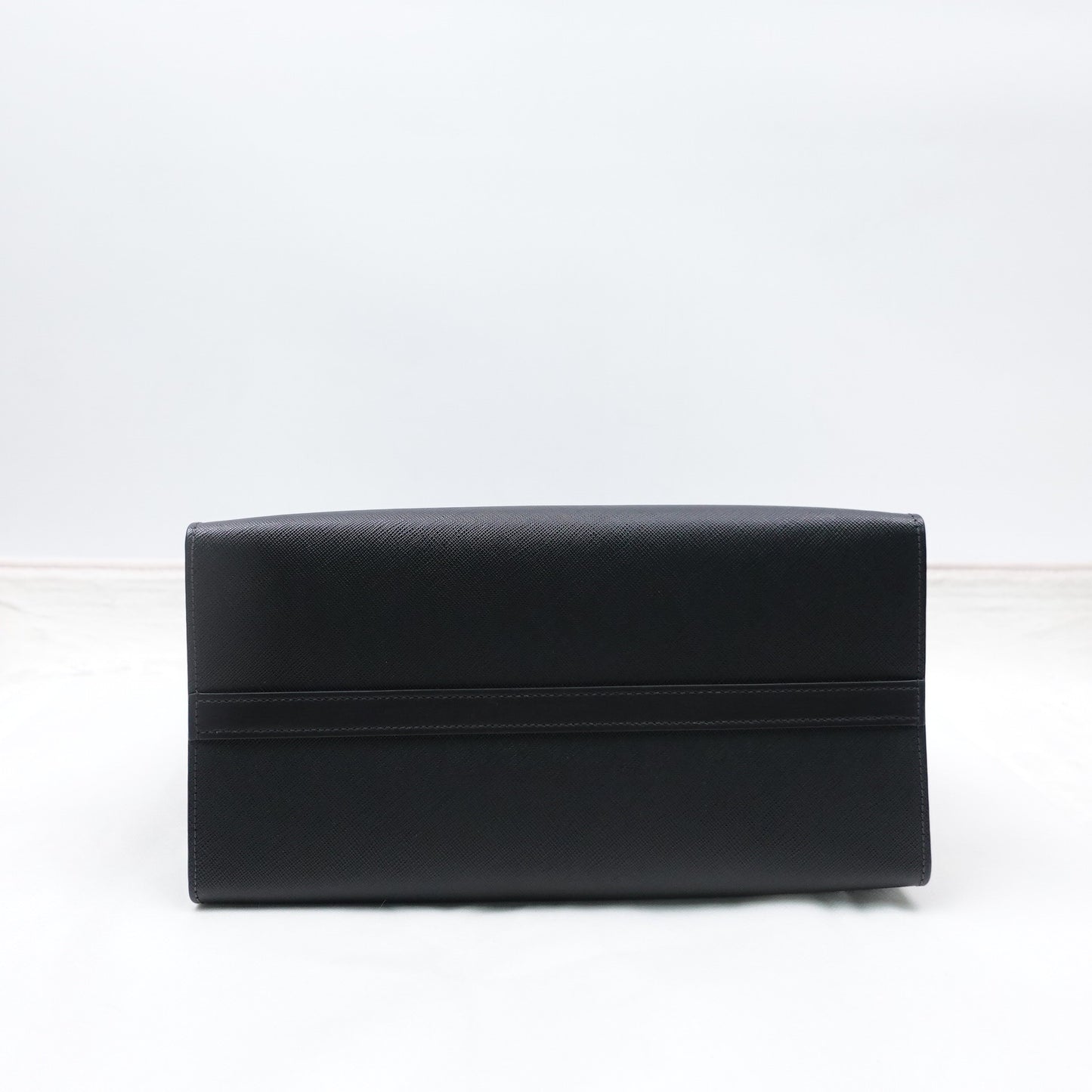 Pre-owned Prada Saffiano Black Calfskin Shoulder Bag