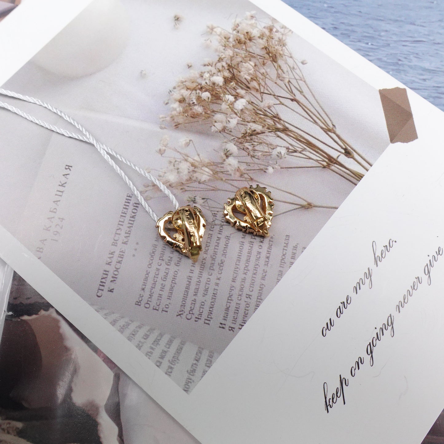 Pre-Owned Dior Gold-tone Metal Earring