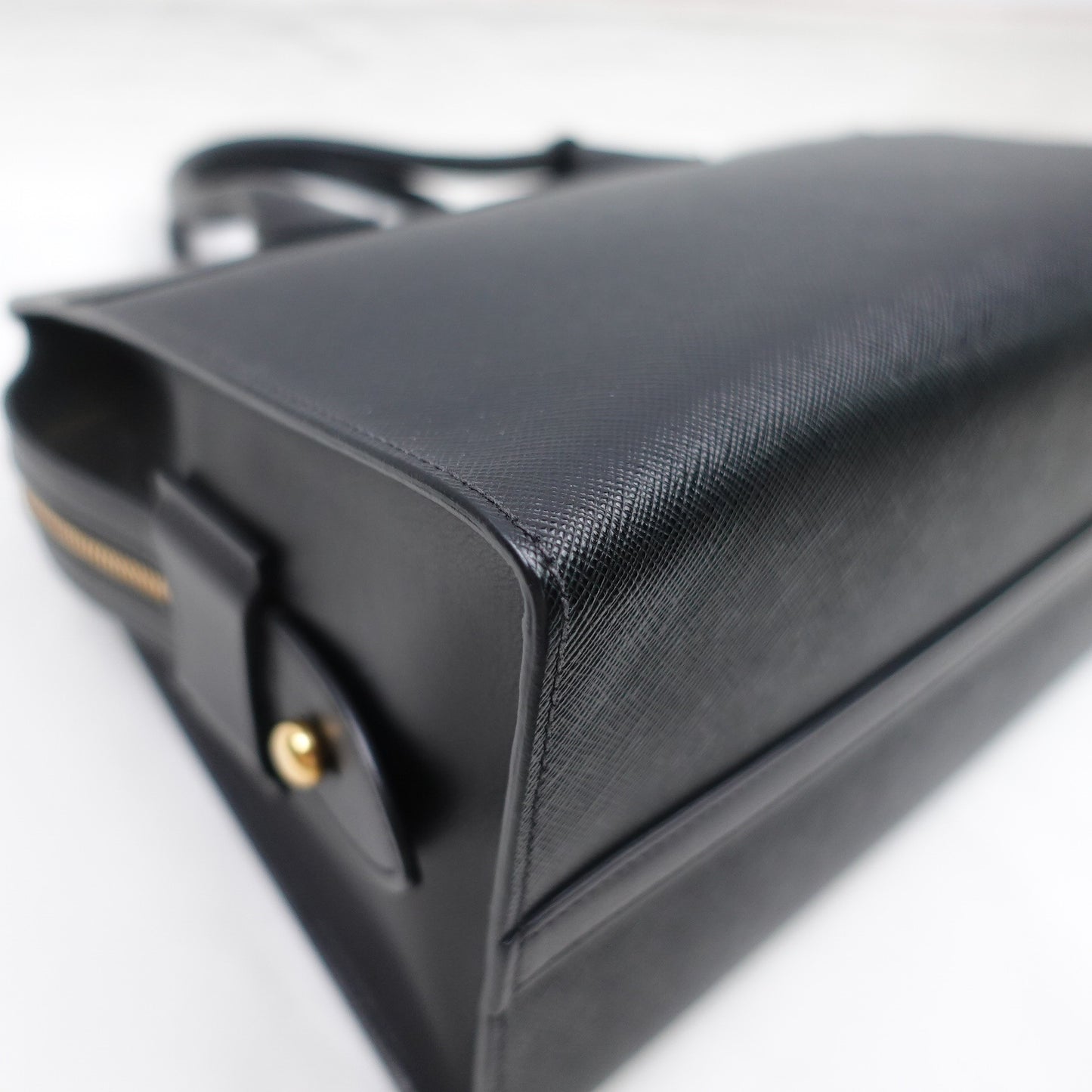 Pre-owned Prada Saffiano Black Calfskin Shoulder Bag