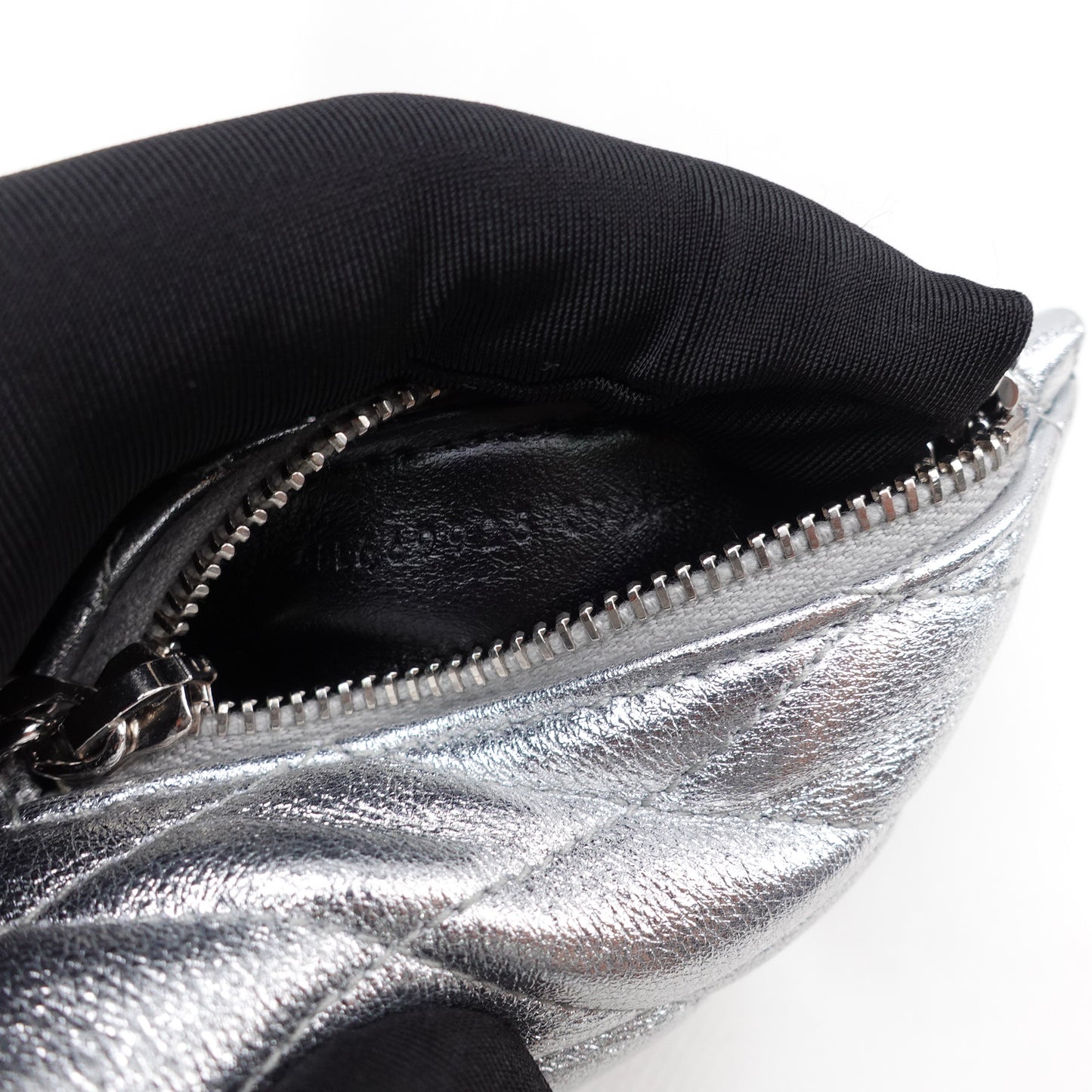 Pre-owned Saint Laurent Champaign Silver Lambskin Coin Purse