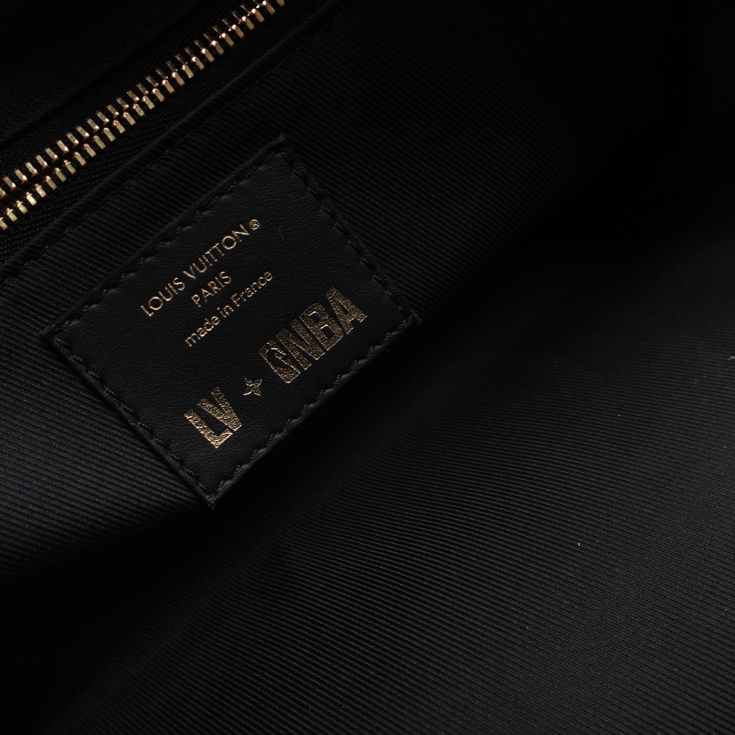 Pre-owned Louis Vuitton X NBA Black Calfskin Handbag