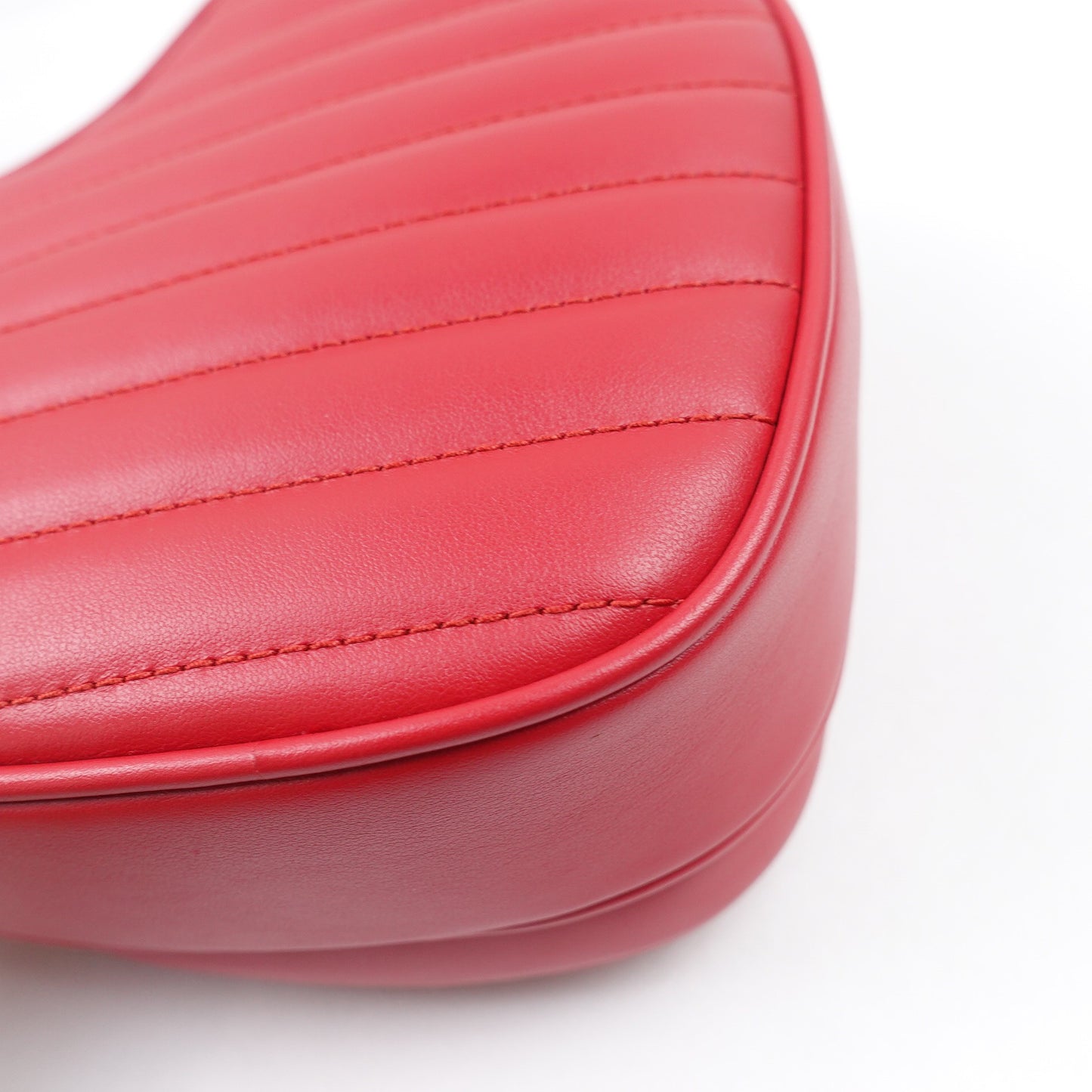 Pre-owned Gucci Heart Red Calfskin Shoulder Bag