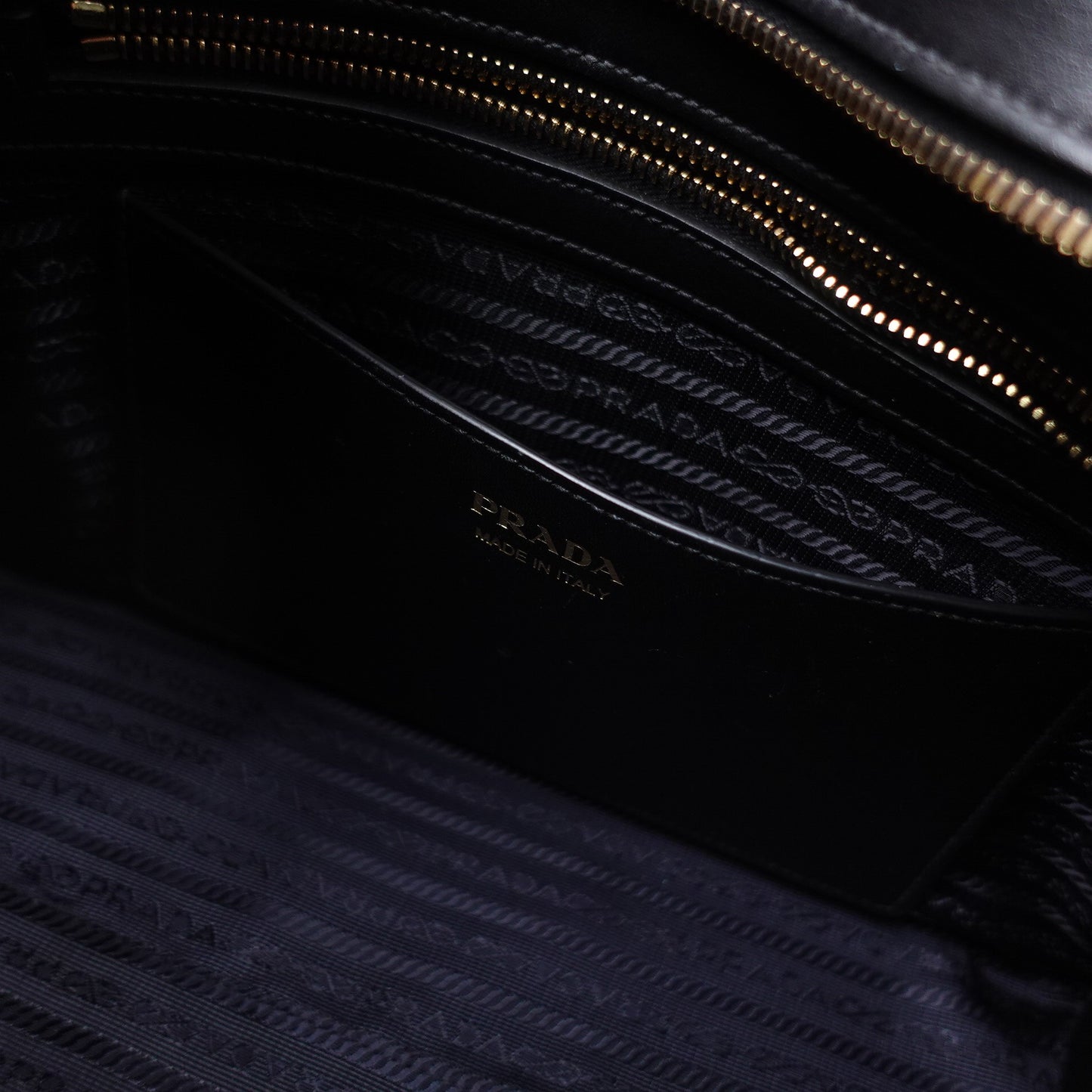 Pre-owned Prada Saffiano Black Calfskin Shoulder Bag