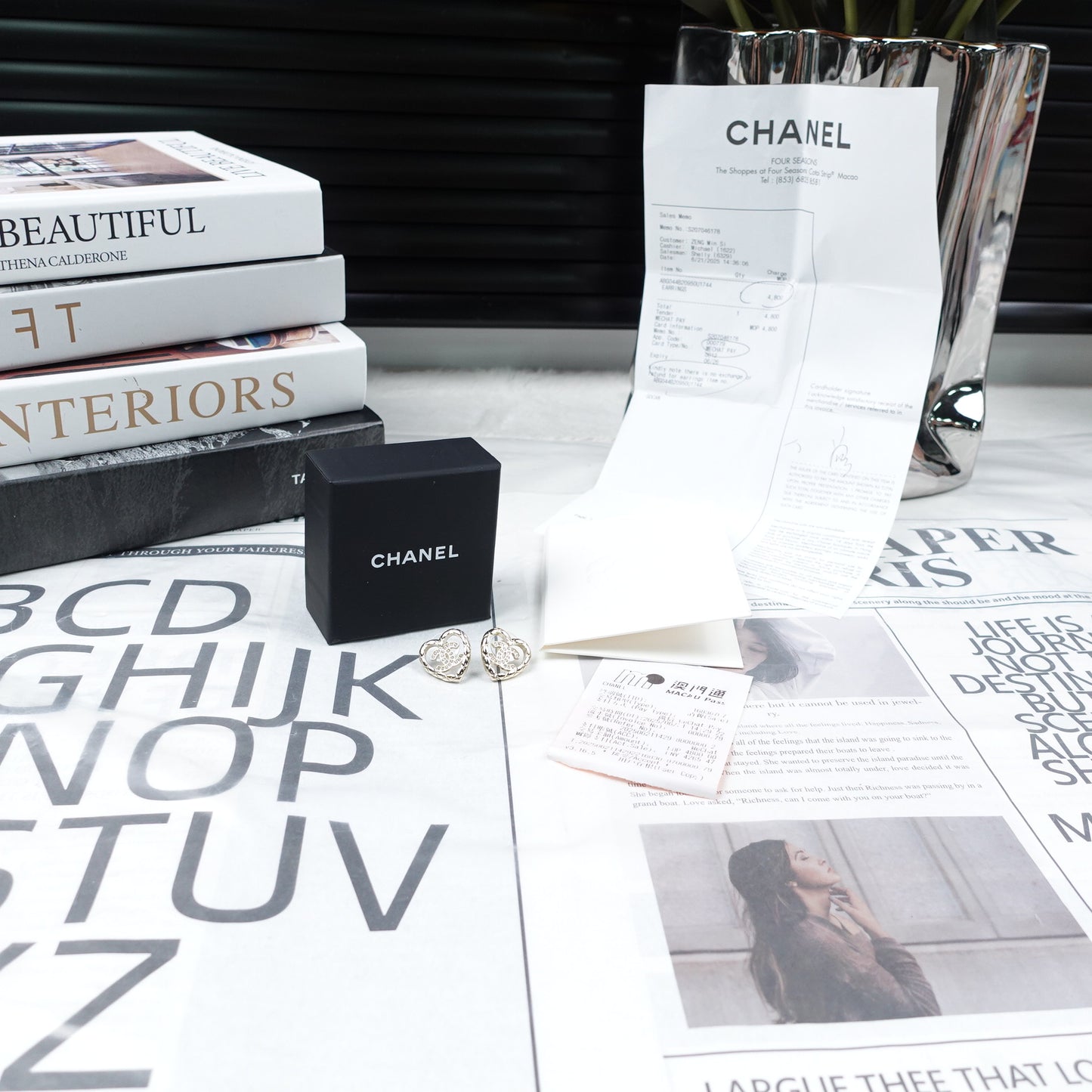 Pre-Owned Chanel Crystal CC Logo Heart Earrings