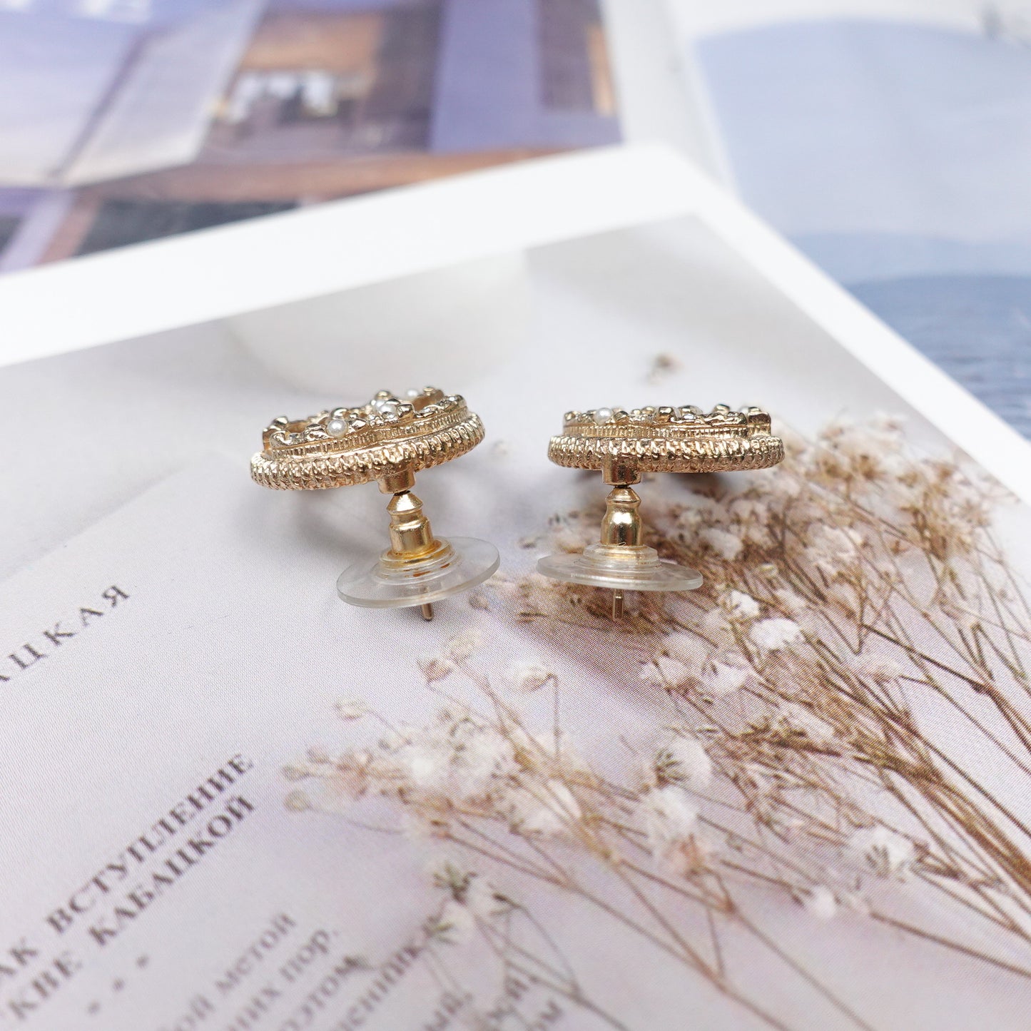 Pre-Owned Chanel CoCo Mark Pearl Earrings