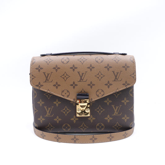 Pre-Owned Louis Vuitton Pochette Metis Monogram Coated Canvas Shoulder Bag