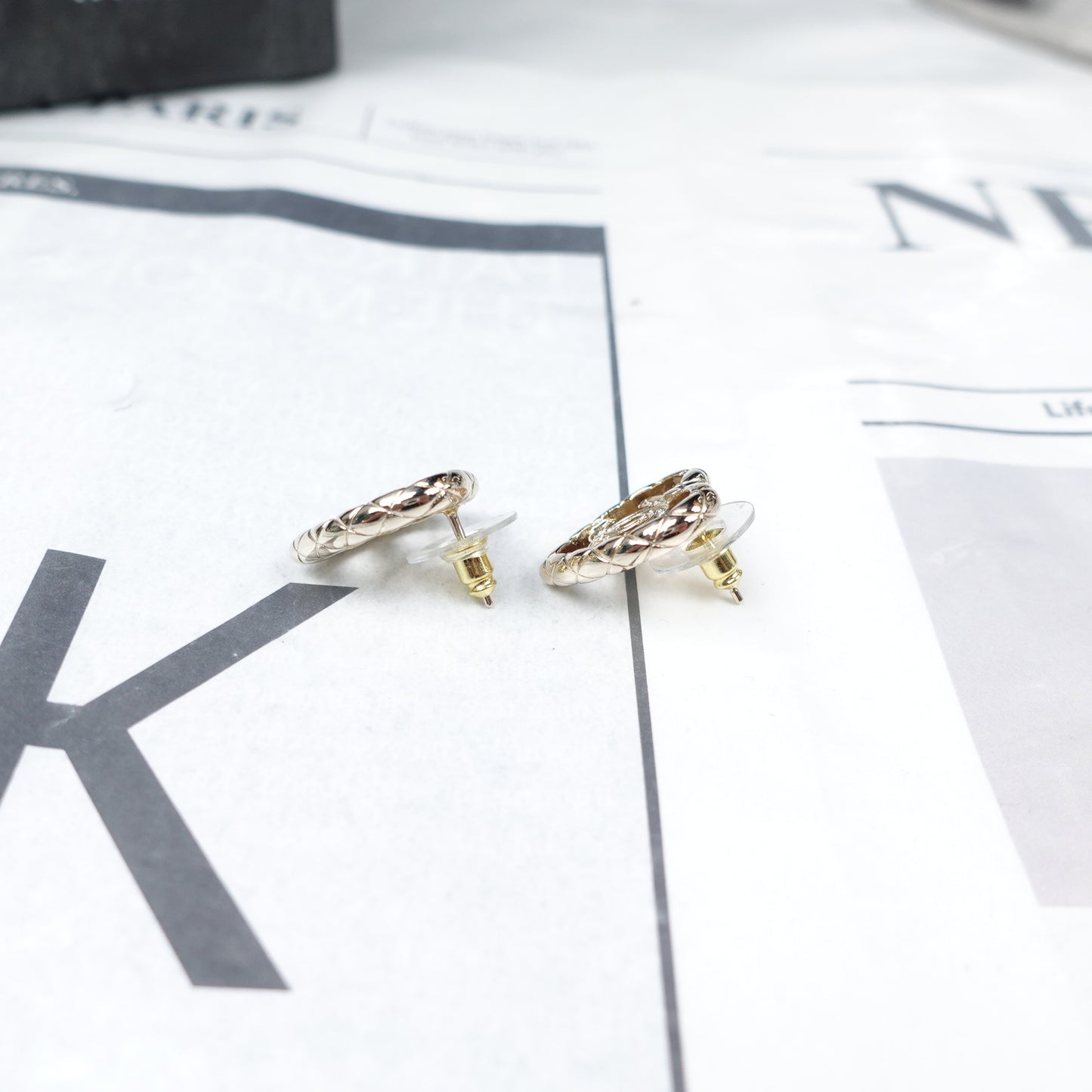 Pre-Owned Chanel Crystal CC Logo Heart Earrings