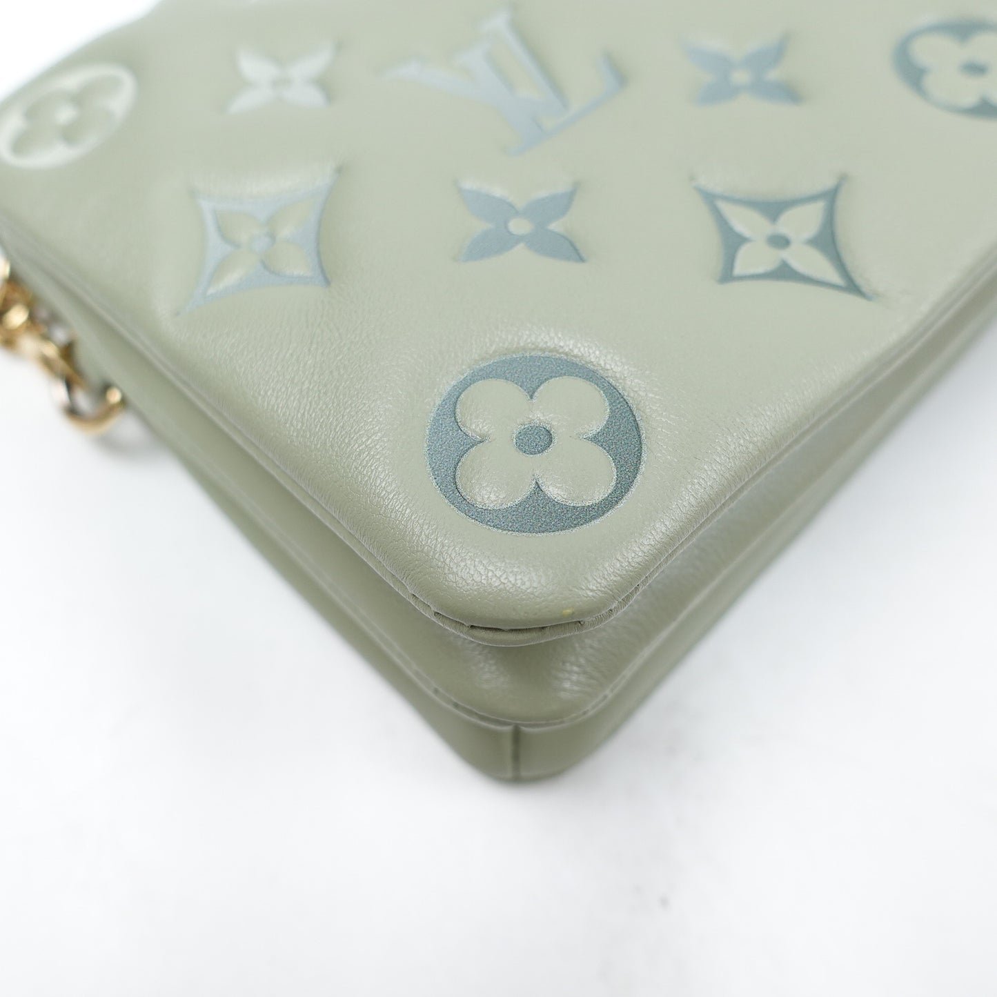 Pre-Owned Pochette Coussin Green Lambskin Shoulder Bag