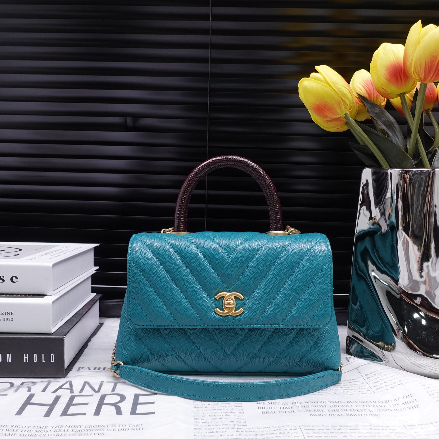 Pre-Owned Chanel CoCo Handle Green Calfskin Shoulder Bag