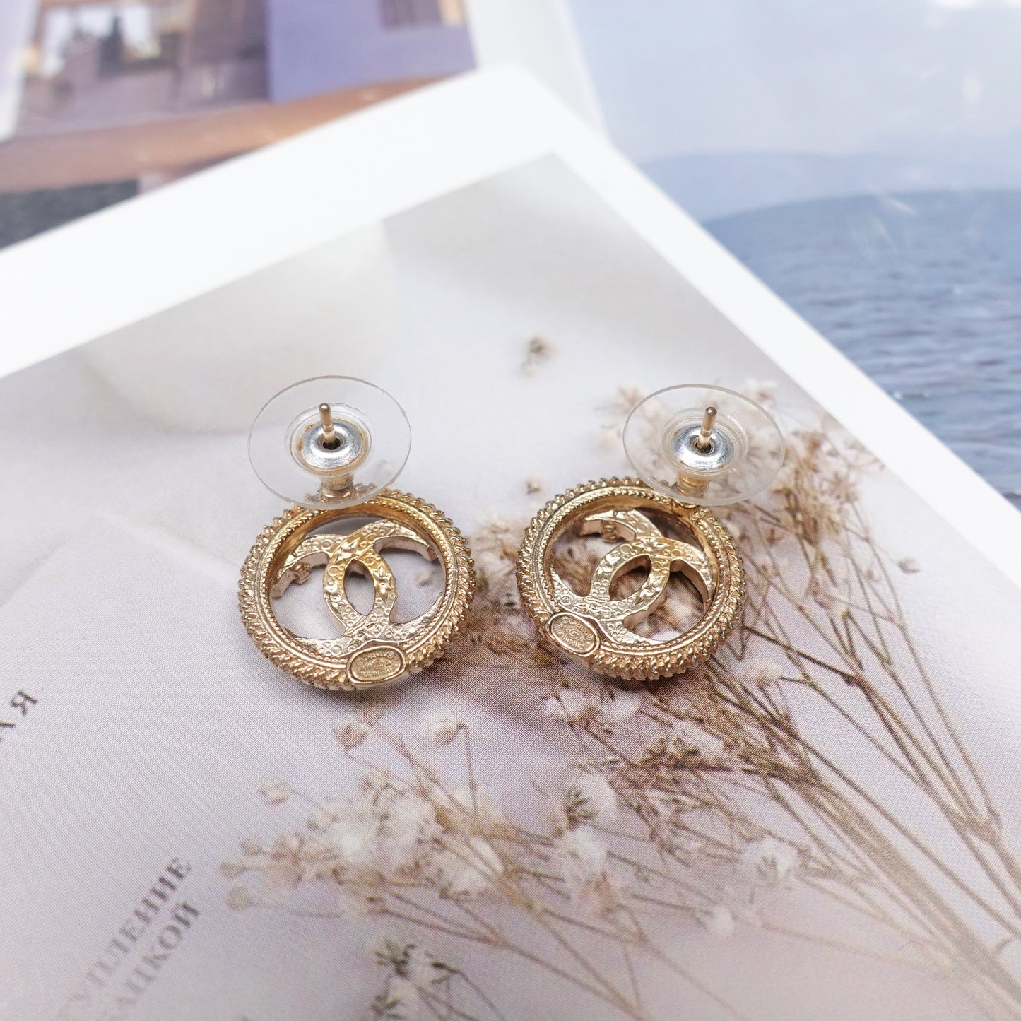 Pre-Owned Chanel CoCo Mark Pearl Earrings