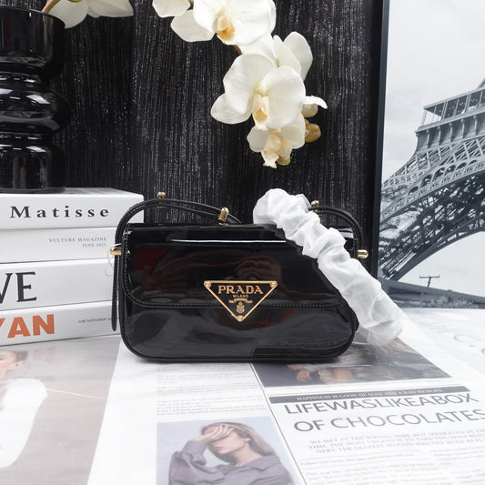 Pre-owned Prada Black Patent Shoulder Bag