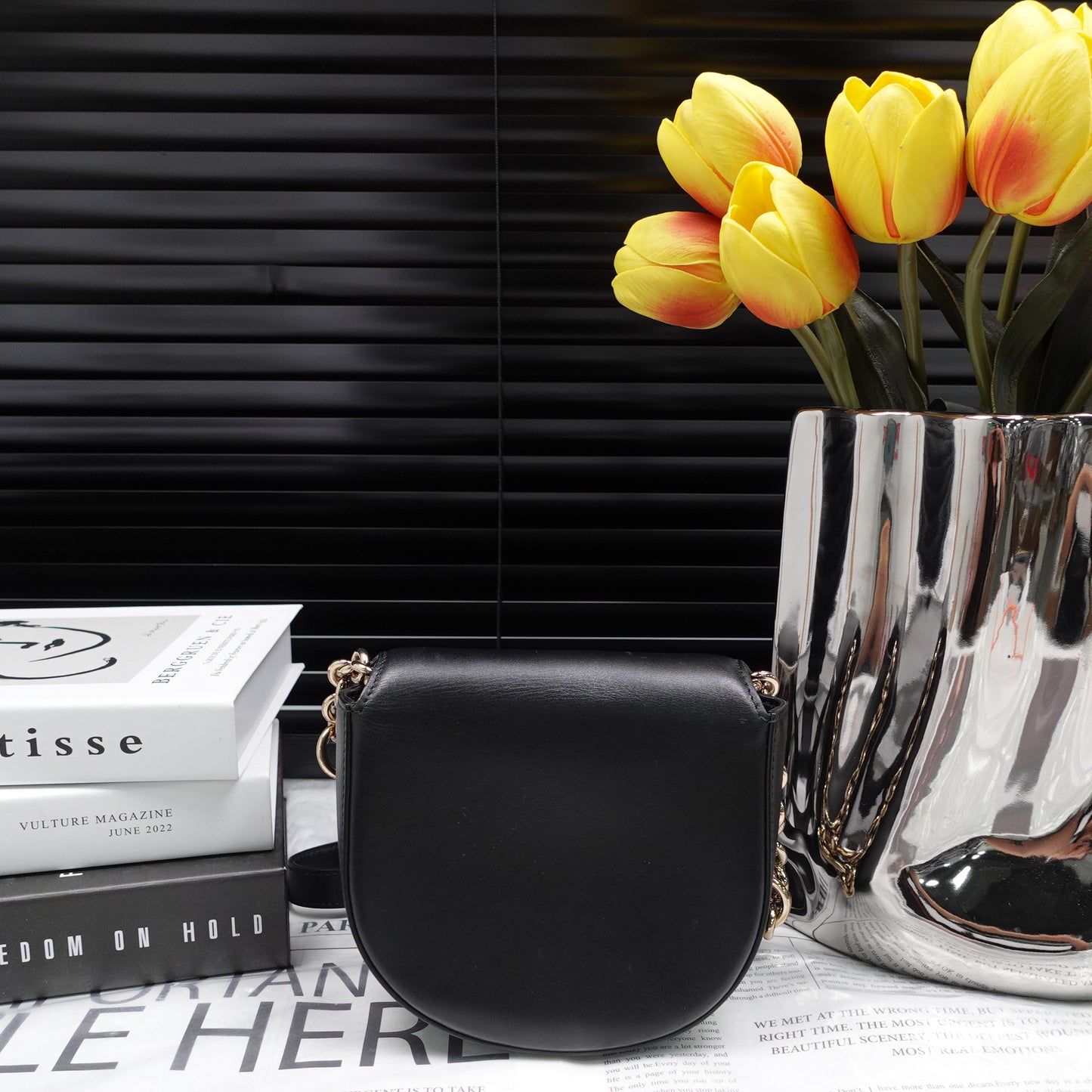 Pre-Owned Ferragamo Black Calfskin Shoulder Bag