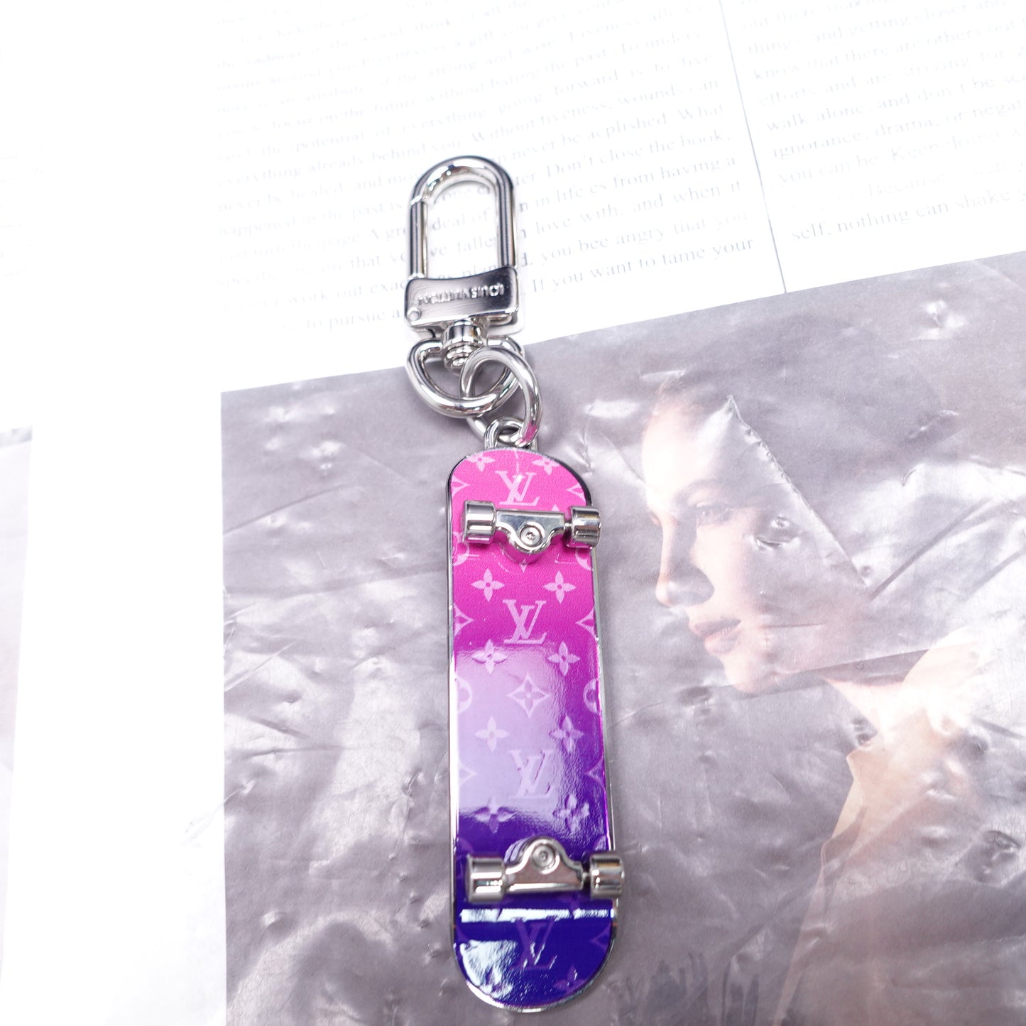 Pre-Owned Louis Vuitton Skateboard Silver Short Bag Charm