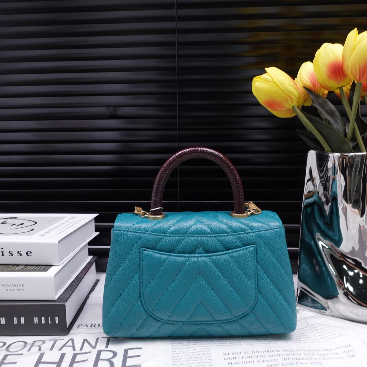 Pre-Owned Chanel CoCo Handle Green Calfskin Shoulder Bag