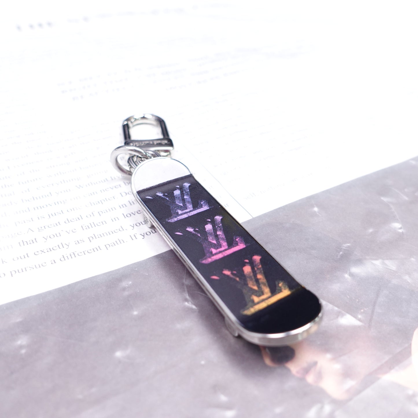 Pre-Owned Louis Vuitton Skateboard Silver Short Bag Charm