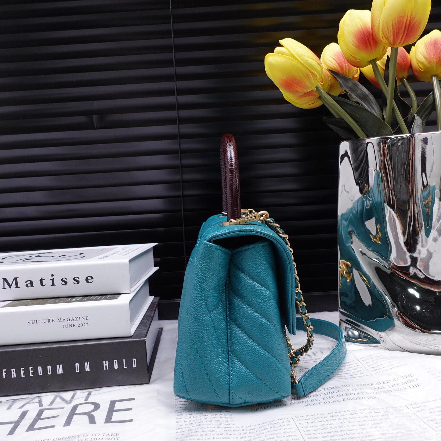 Pre-Owned Chanel CoCo Handle Green Calfskin Shoulder Bag