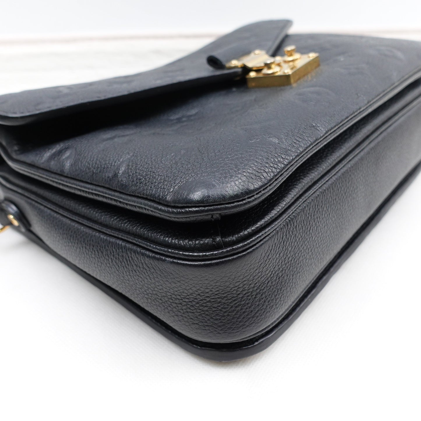 Pre-owned Louis Vuitton Pochette Metis Empreinte Leather Black Calfskin Shoulder Bag