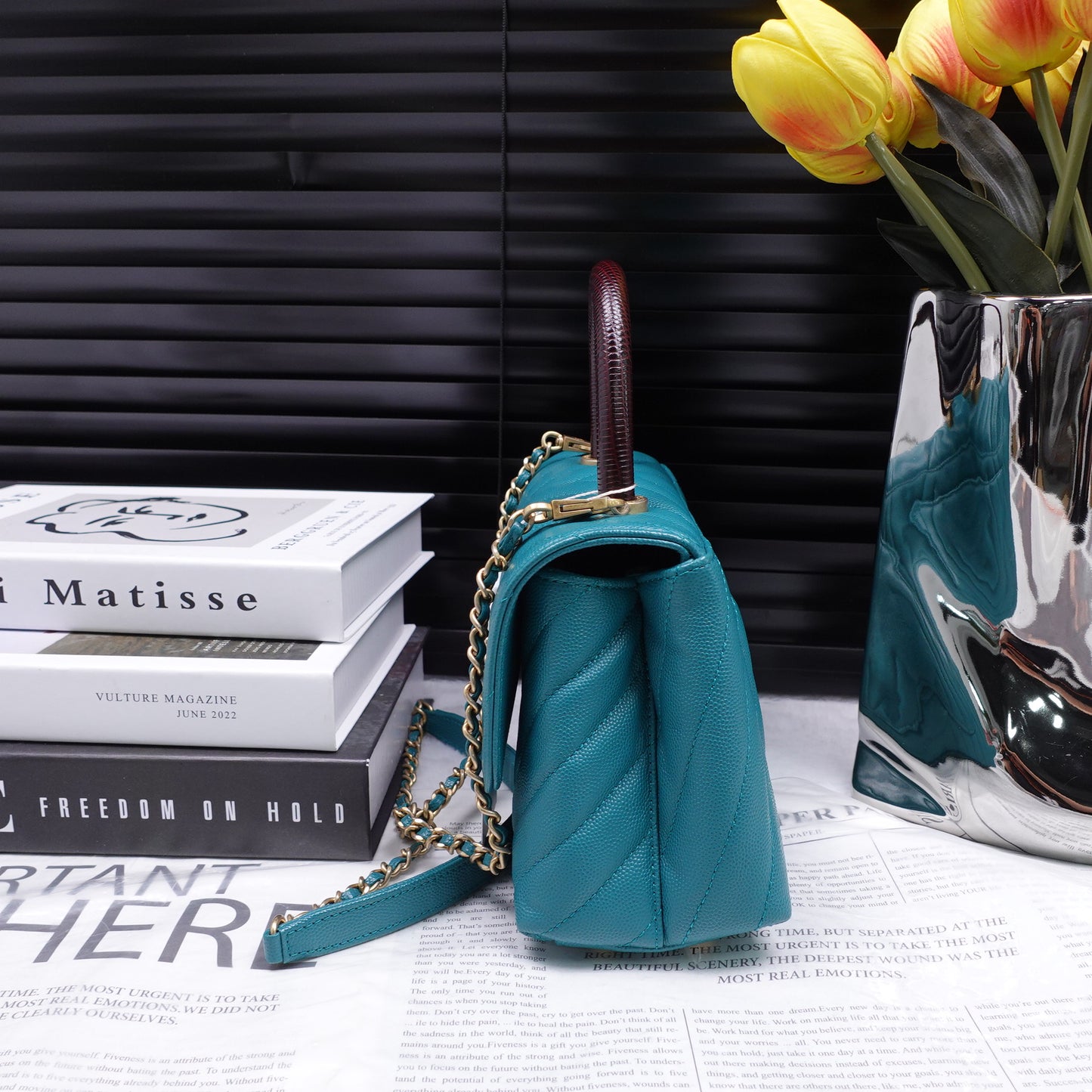 Pre-Owned Chanel CoCo Handle Green Calfskin Shoulder Bag