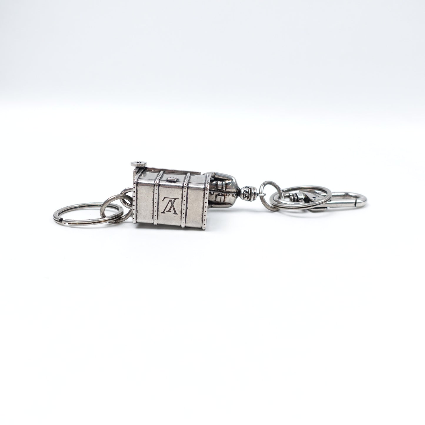 Pre-owned Louis Vuitton Trunk Aged Sliver Bag Charm
