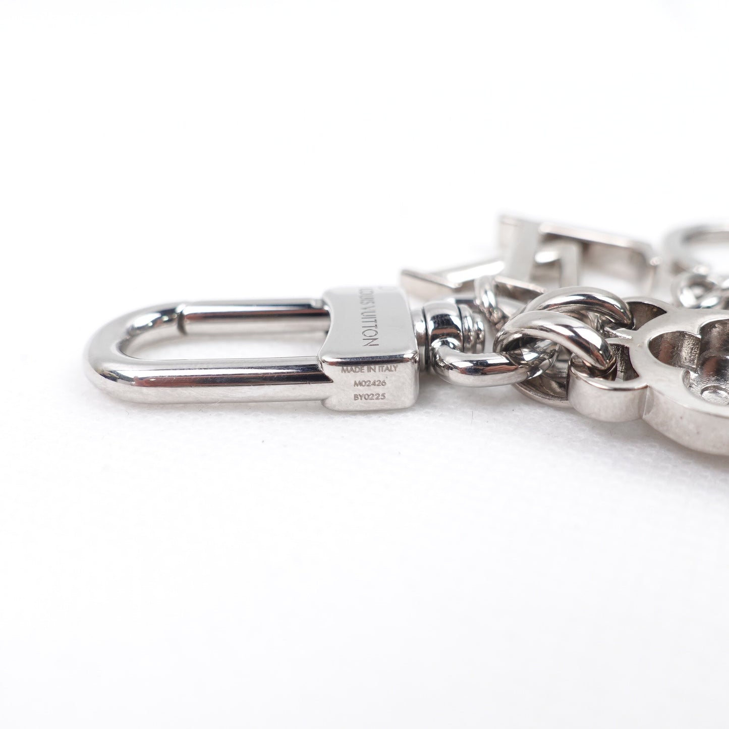 Pre-owned Louis Vuitton Silver Metal Bag Charm