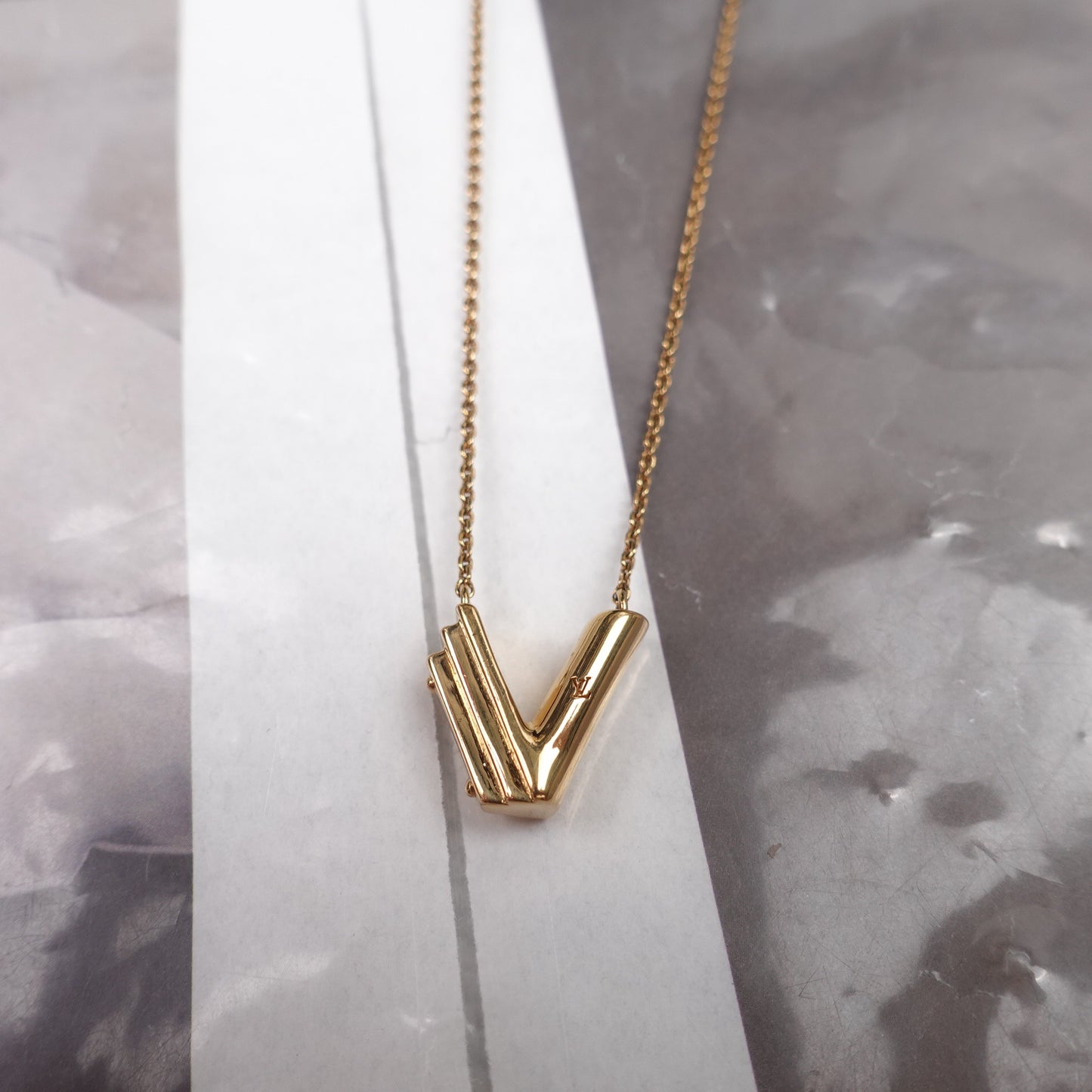 Pre-Owned Louis Vuitton Volt 18K Gold Necklace