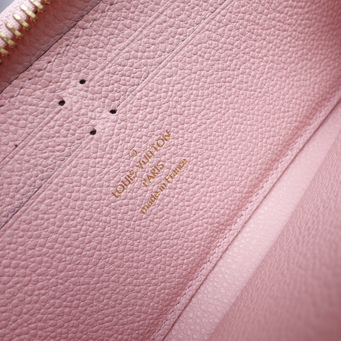 Pre- Owned LOUIS VUITTON Pink Calfskin Long Zippy Wallet T10306089