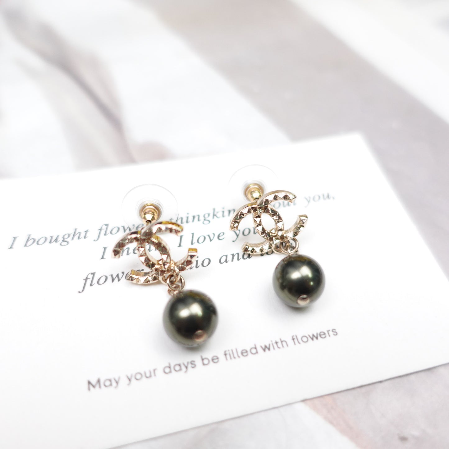 Pre-owned Chanel Green Pearl Earrings