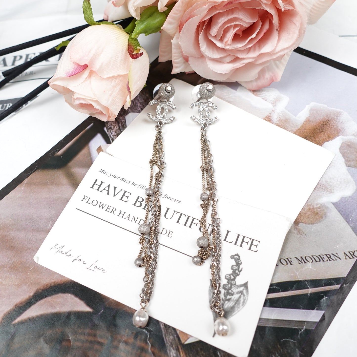 Pre Owned Chanel Long Earring T10305686