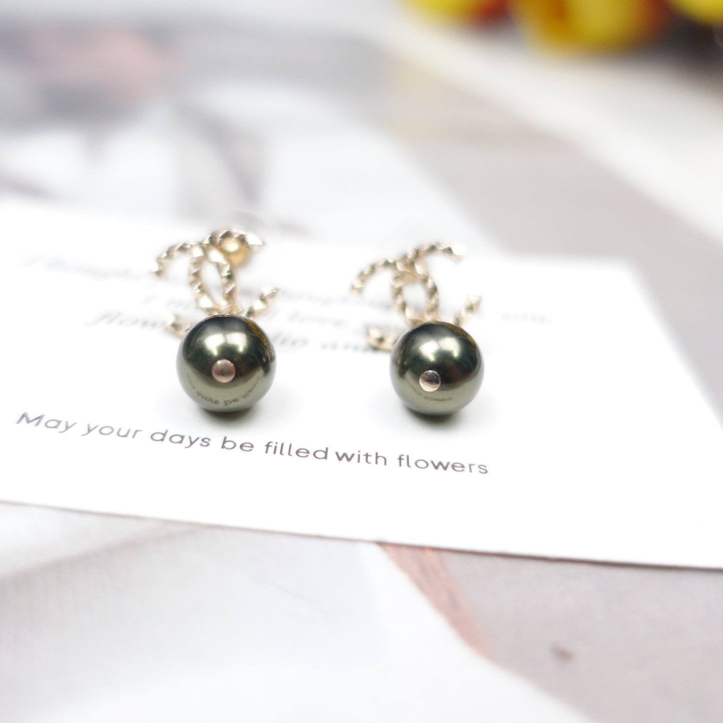 Pre-owned Chanel Green Pearl Earrings