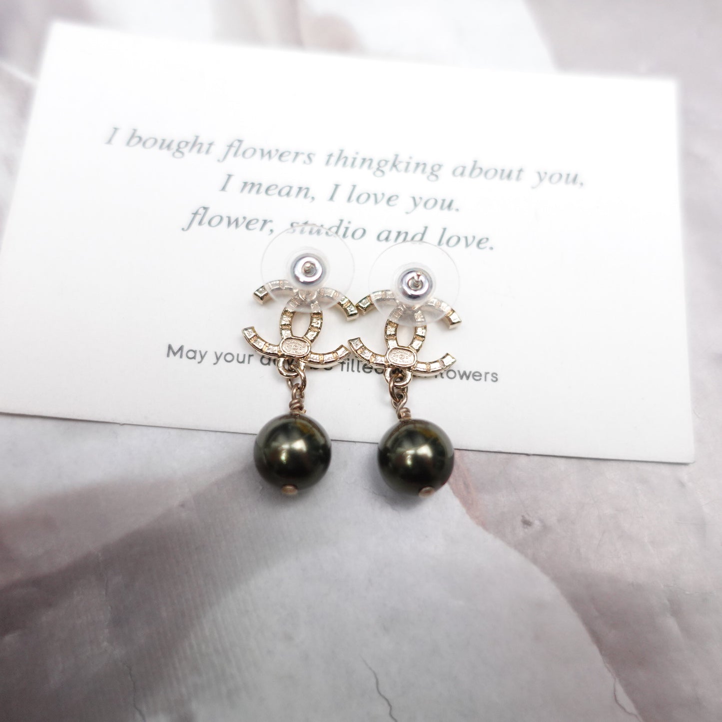 Pre-owned Chanel Green Pearl Earrings