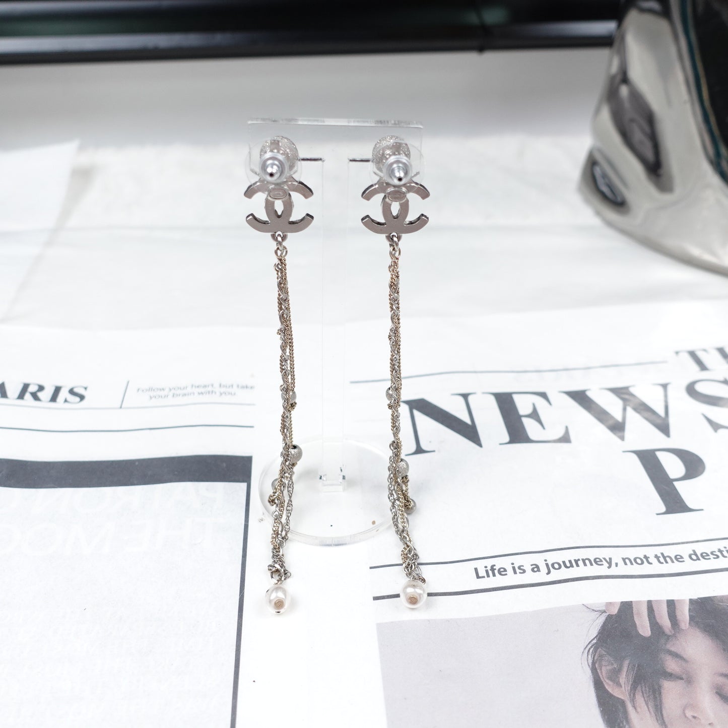 Pre Owned Chanel Long Earring T10305686