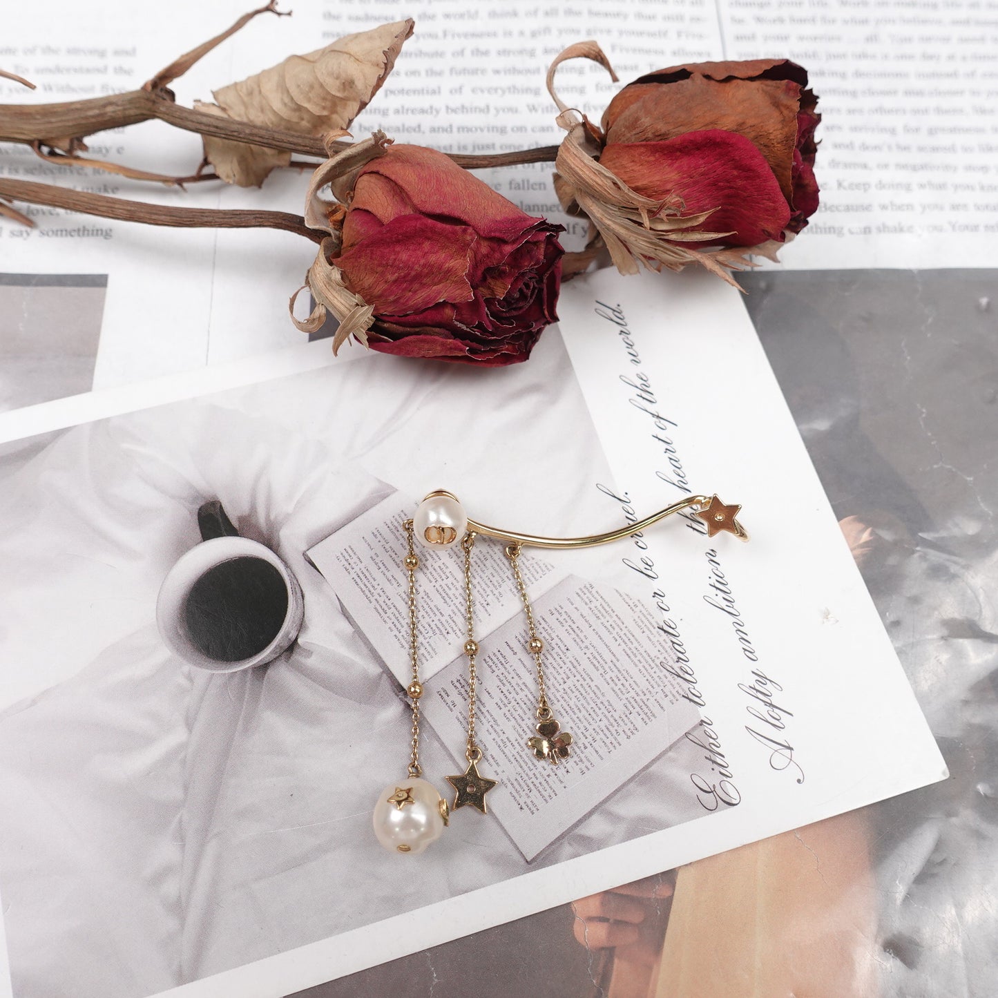 Pre-Owned Dior Diamond Shooting Star Single Ear Climber